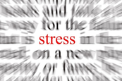 Kétféle stratégia van, amit alkalmaznak az emberek, amikor stresszelnek; vagy negatívat vagy pozitívat. Mindenképpen a pozitív stresszoldási stratégiák közül javasoljuk mindenkinek, hogy válasszon. Aki stresszes helyzetbe kerül, gondolkodjon ésszerűen és 