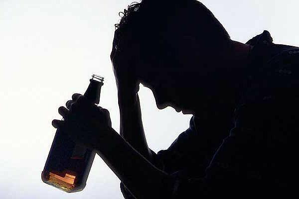 Depresszió és alkoholizmus – egyik következik a másikból? Depresszió és alkoholizmus – egyik következik a másikból?