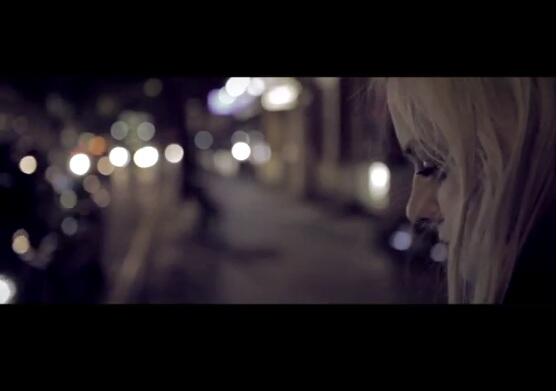 Így még sosem láthatta a kivándorló magyarokat Az Anima Sound System legújabb szerzeménye lett a Menjek/Maradjak című, emigrációval foglalkozó dokumentumfilm londoni epizódjának főcímdala, melyhez a budapesti elektropop formáció már klipet is forgatott.