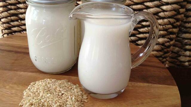 Bolti tej helyett készíts otthon egészséges rizstejet!