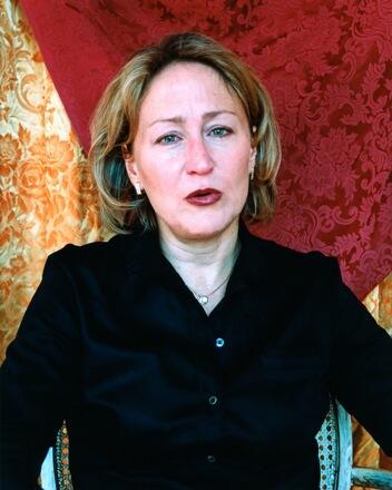 Most mondja meg a családjának, hogy AIDS-es. Élete legjobb fotói lettek Adrain Chesser, amikor megkapta az egyik legrosszabb hírt, ami egy embert érhet, elhatározta, elmondja a szeretteinek a dolgot. A barátokat és rokonokat a műtermébe hívta, hogy egyesével közölje velük. És ha már ott voltak, profi fotós lévén meg is akarta
