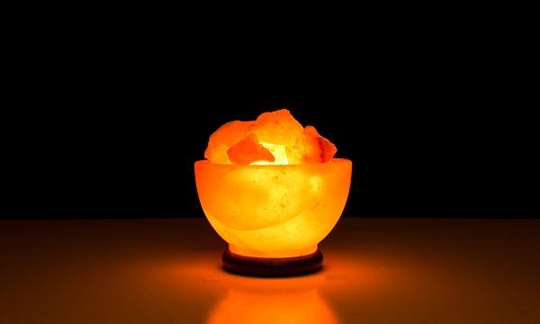 Sólámpa: penész és stressz ellen A sólámpa kiváló hangulatjavító, kellemes világítóeszköz és egészségügyi hatása sem elhanyagolandó. Ha be tudjátok szerezni, mindenképp érdemes kipróbálni.
