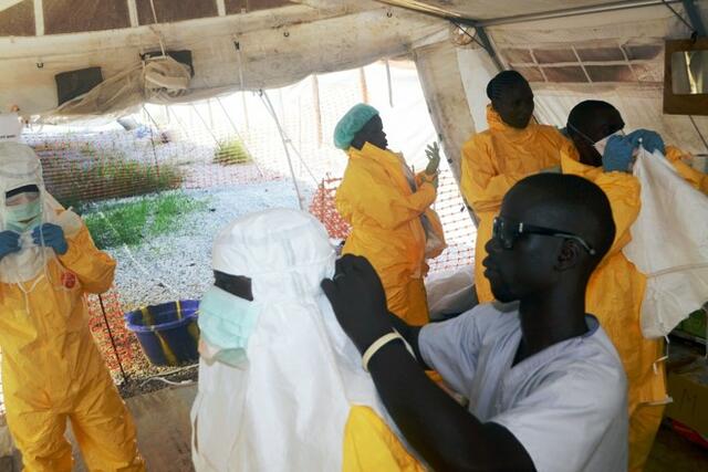 Az ebola két hét alatt végez áldozataival. Az Ebola vírus, ami gyorsan és könnyen változik.