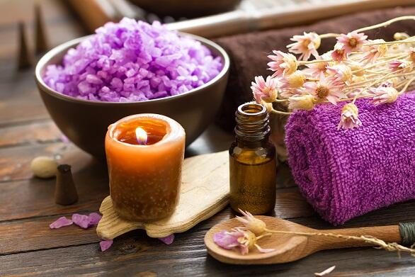 Aromaterápia: testi, lelki és szellemi felfrissülés A stresszes hétköznapok bizony megkövetelik, hogy egy kis időt magadra is fordíts, relaxálj, pihenj - aromaterápia a megoldás
