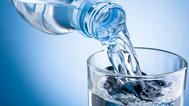 magas vérnyomás kezelése egy pohár vízzel