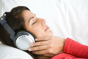 Zenével az alvászavar ellen