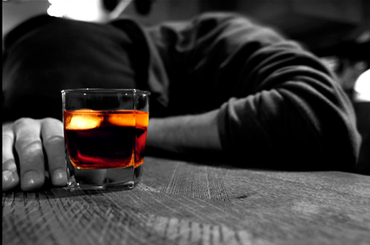 Az alkoholfogyasztás nem csak a májat teszi tönkre, hanem rákot is okoz